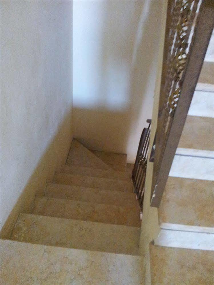 Faulty Towers Hotel Эйлат Экстерьер фото